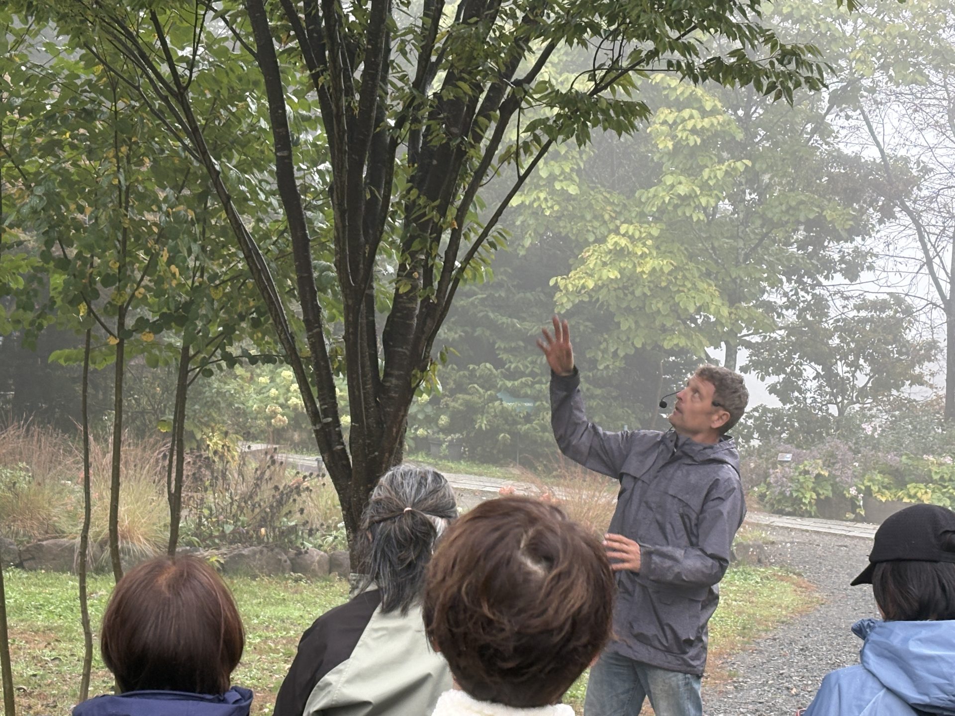 第２１回　緑の教室「秋の萌木の村ナチュラルガーデンウォーク」を開催しました