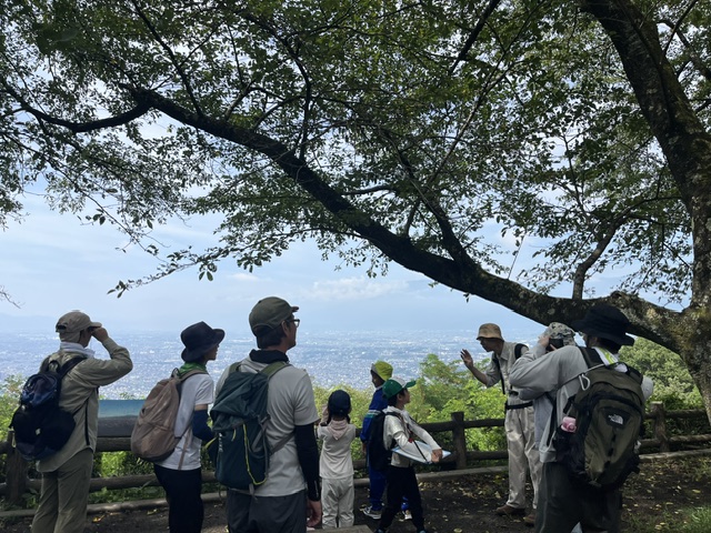 親子で楽しむ「子ども樹木博士」